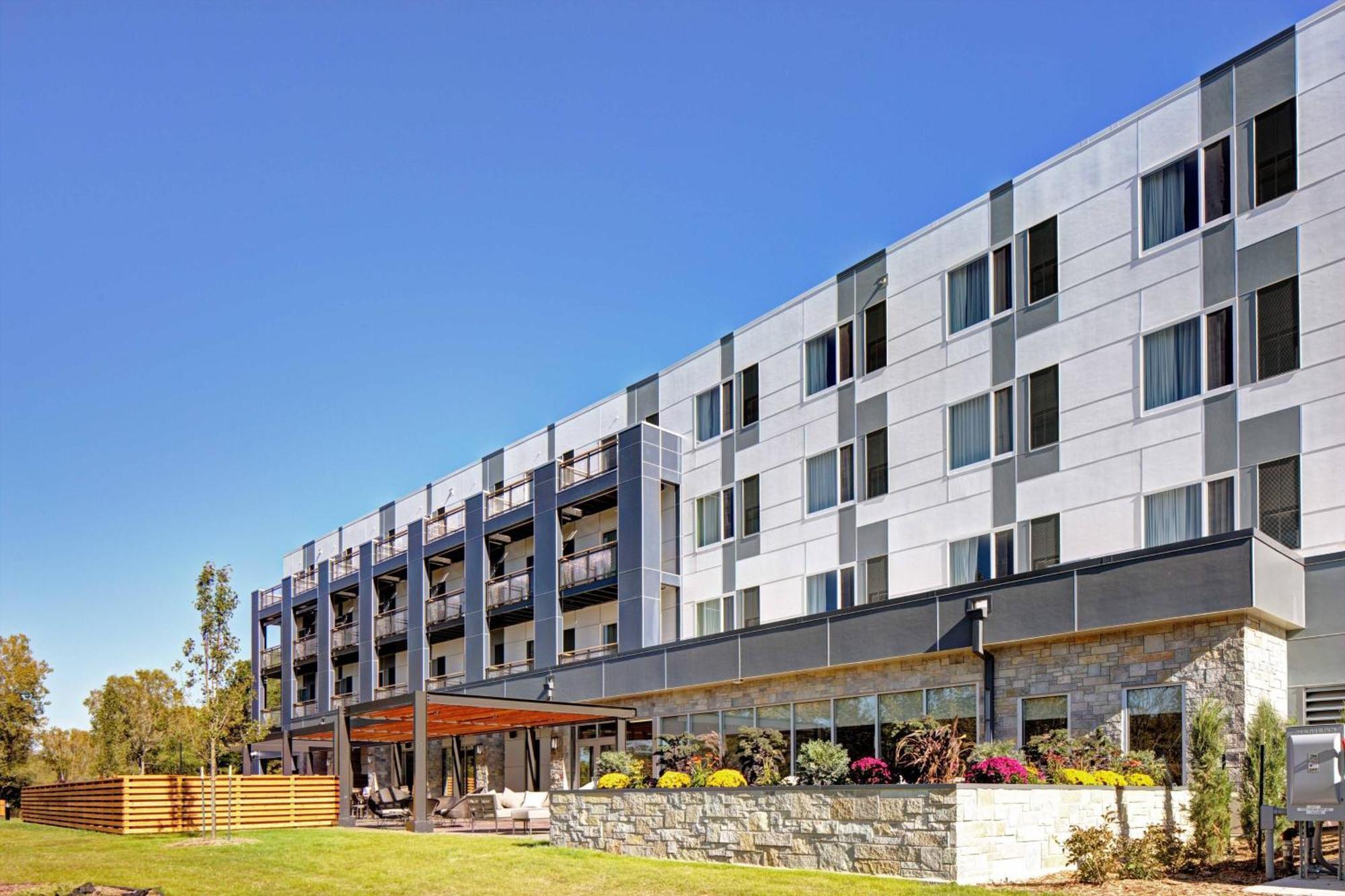 Courtyard By Marriott Appleton Riverfront Ngoại thất bức ảnh